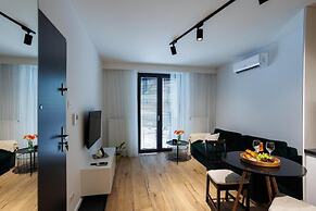 Malila Apartments Limanowskiego 37