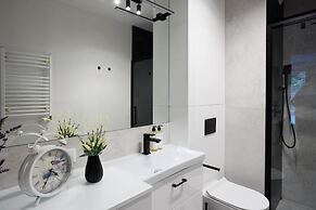 Malila Apartments Limanowskiego 37