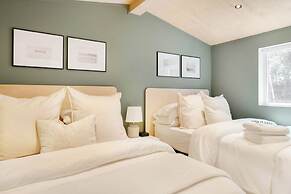 Rockway Motel