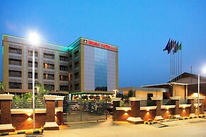 Pinnacle Castle Hotel Asaba