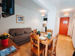Cozy 2-bedroom Air-conditioned Apartment