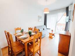 Cozy 2-bedroom Air-conditioned Apartment