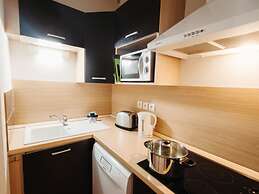 Cozy 2-bedroom Air-conditioned Apartment