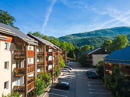 Cozy 2-bedroom Air-conditioned Apartment