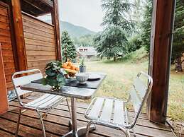 Cozy 2-bedroom Air-conditioned Apartment