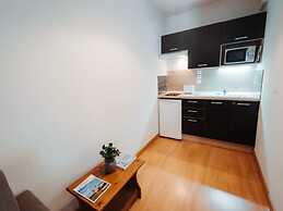 Cozy 2-bedroom Air-conditioned Apartment