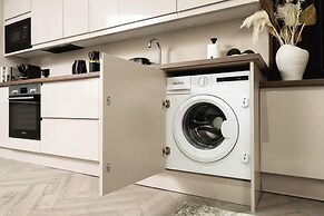 City Centre Apartment Sleeps 2 With Wifi