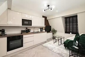 Edinburgh Apartment - Sleeps 2 - Royal Mile Close