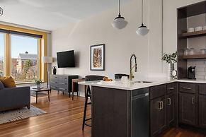 The Courier Hotel