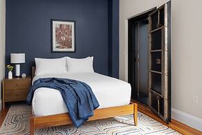 The Courier Hotel