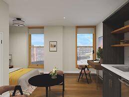 The Courier Hotel