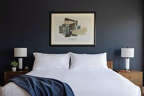 The Courier Hotel