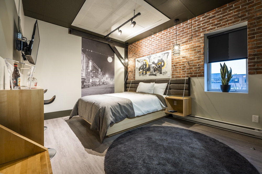 La Suite Hotel