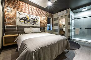 La Suite Hotel