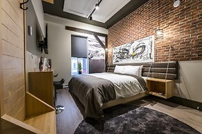 La Suite Hotel