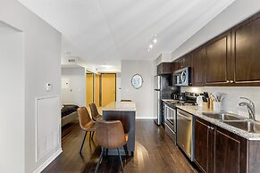 Modern Waterfront Stay