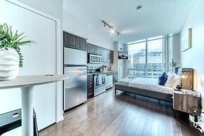 Modern Waterfront Stay
