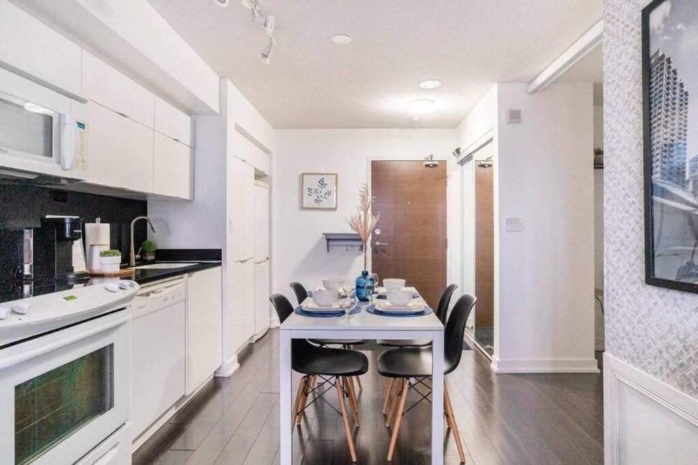 Cityside Waterfront Loft