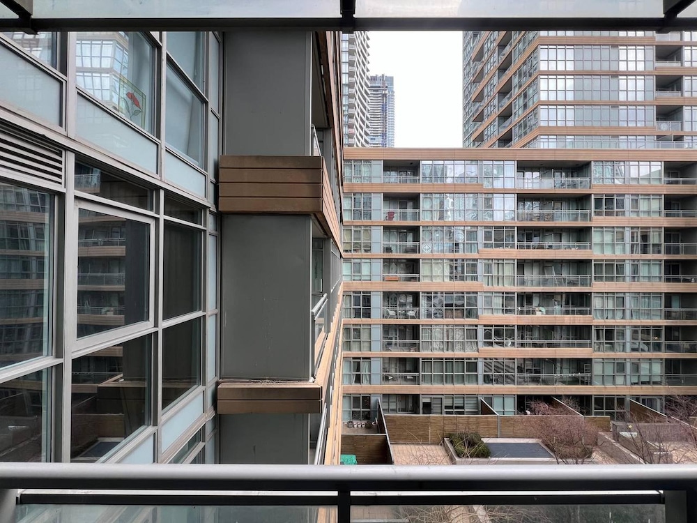 Cityside Waterfront Loft