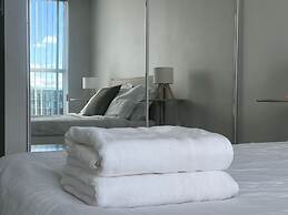 Cityside Waterfront Loft