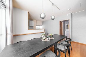 E-US SAKAEDORI HOUSE