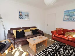 11 Peasholm Avenue