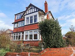 11 Peasholm Avenue