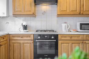Host and Stay - The Rowton