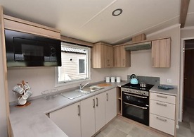 Coed Helen Holiday Park