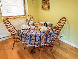 17 Demesne Gardens