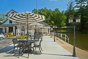 Stone Studio Lakefront Pool Access