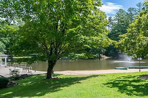 Stone Studio Lakefront Pool Access