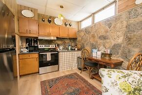 Stone Studio Lakefront Pool Access