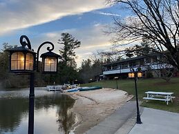 Stone Studio Lakefront Pool Access