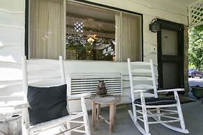 Stone Studio Lakefront Pool Access
