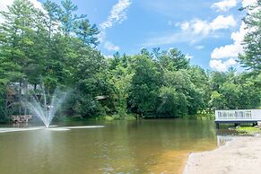 Stone Studio Lakefront Pool Access