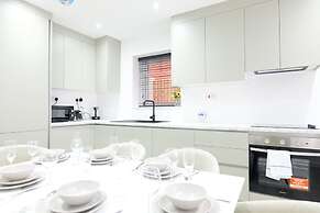 The Wembley Chic Retreat 3 Bed Flat
