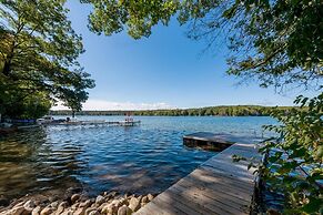 Casa Albanese on Farlain Lake