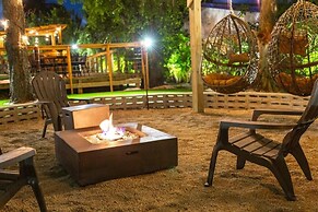 Aruba Villa Mini Golf Pool Fire Pit