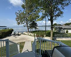 Lakeside Escape in Ramara