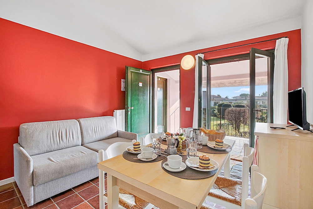 Cosy House Serena- Park & Shared Pool
