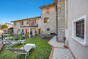 Toscolano Olive House