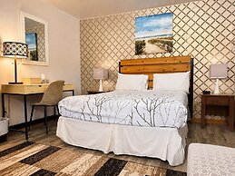 Whispering Pines Resort