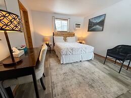 Whispering Pines Resort