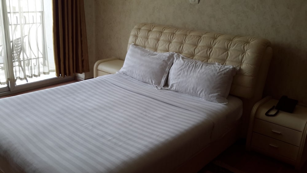 Impress Hotel