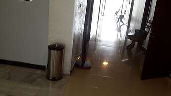 Impress Hotel