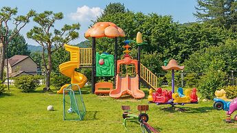 Haren Kids Pool Villa & Spa, Gapyeong
