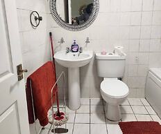 Glams Victoria Apartment