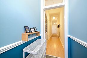 Elegant 2-Bed Flat with Edinburgh Charm