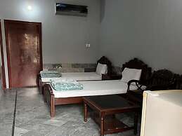 Qaiser Hotel
